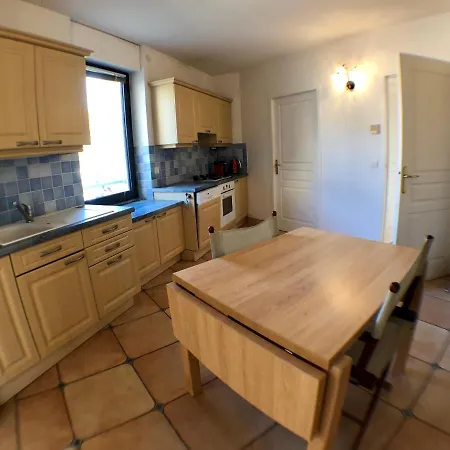 La Seniorie Apartment