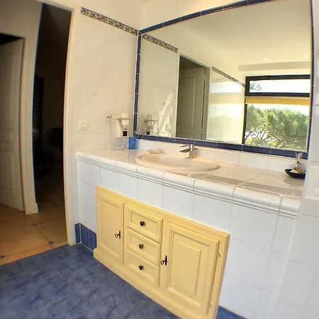 La Seniorie Apartment *